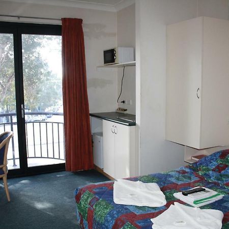 Linwood Lodge Motel シドニー エクステリア 写真