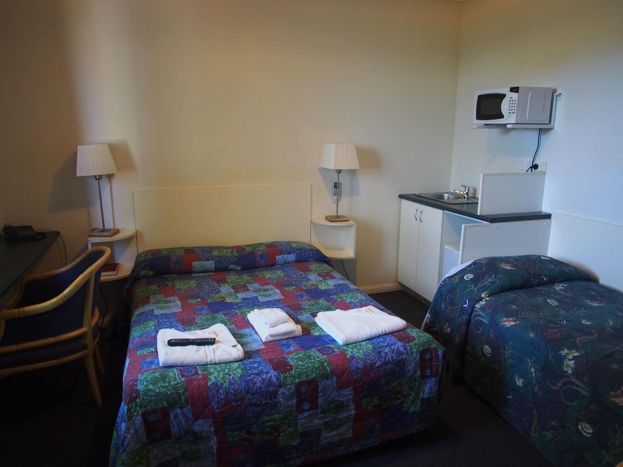 Linwood Lodge Motel シドニー エクステリア 写真