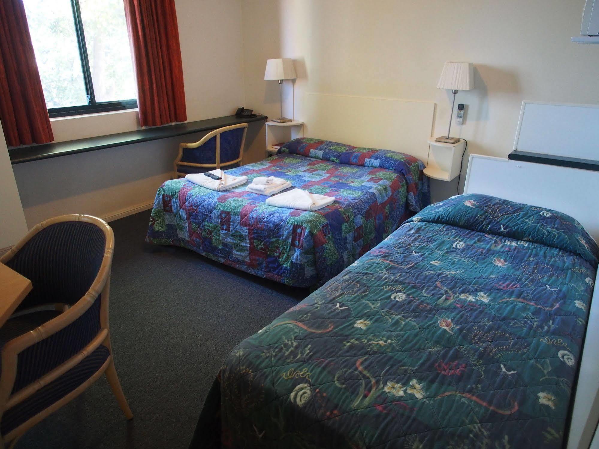 Linwood Lodge Motel シドニー エクステリア 写真