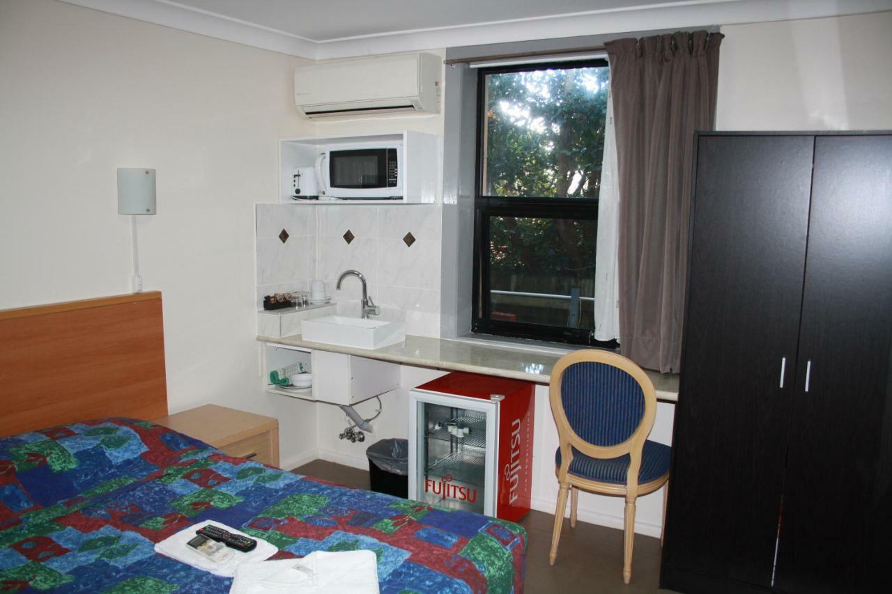 Linwood Lodge Motel シドニー エクステリア 写真