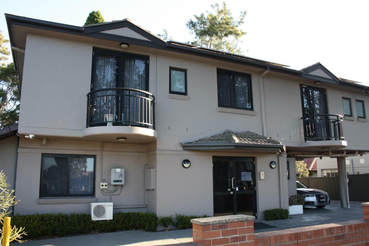 Linwood Lodge Motel シドニー エクステリア 写真
