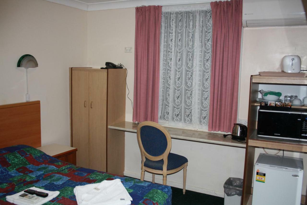 Linwood Lodge Motel シドニー エクステリア 写真